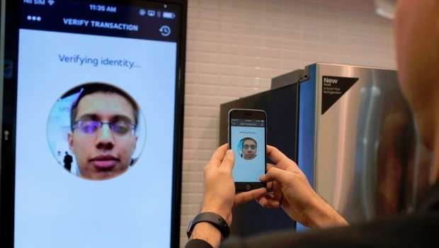Mastercard selfie