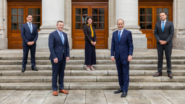 Martin Shanahan, IDA Ireland; Mike Beary, and Niamh Gallagher, AWS Ireland; An Taoiseach Micheal Martin; and Tánaiste and Minister for Enterprise, Trade and Employment Leo Varadkar