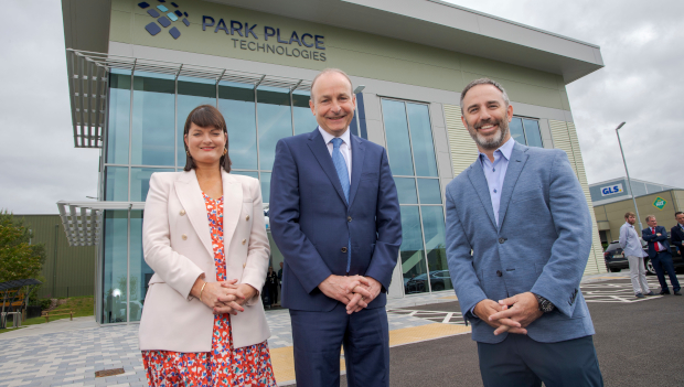 Anne-Marie Tierney Le-Roux, IDA Ireland; An Taoiseach Michel Martin, and Chris Adams, Park Place Technologies