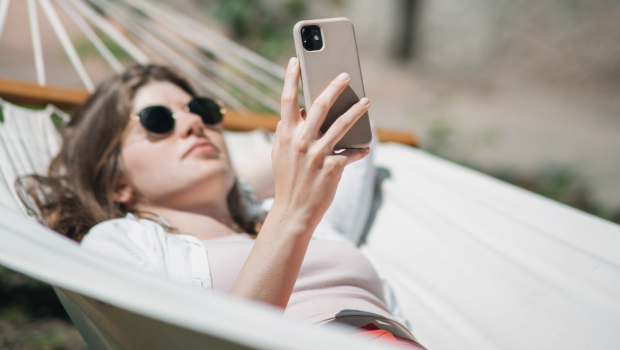 Hammock smartphone user