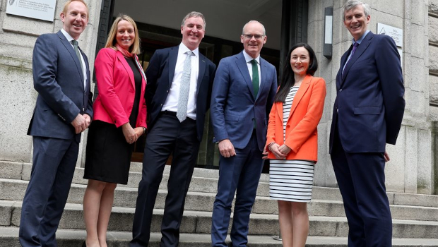 Michael Lohan and Bernadette Nulty, IDA Ireland; Eoin Lane, BNY Mellon Global; Minister for Enterprise, Trade & Employment Simon Coveney; Nicola Stokes, IDA Ireland; and Paul Kilcullen, BNY Mellon