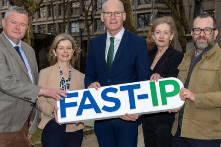 Pictured: Gary Ryan, AgTechUCD Innovation Centre; Dr Siobhán Jordan, Teagasc; Minister for Enterprise, Trade & Employment Simon Coveney; Marina Donohoe, Enterprise Ireland; and Prof Nick Holden, Fast-IP