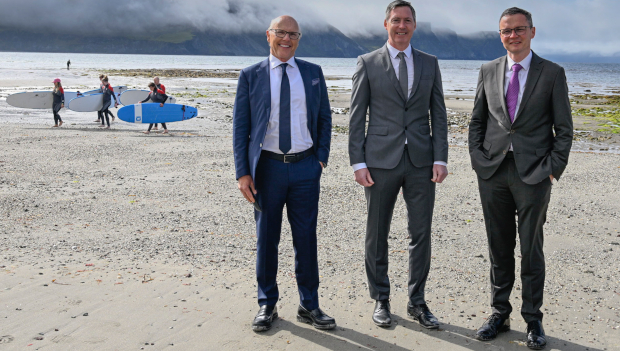 Pictured: David McCourt and TJ Malone, National Broadband Ireland, and Minister for Culture, Communications & Sport Patrick O’Donovan