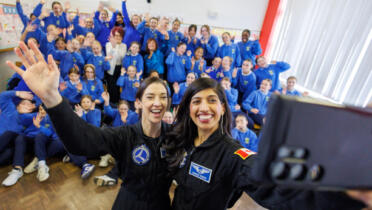 Pictured: Dr Norah Patten and Dr Shawna Pandya with pupils from St. Canice’s Girls’ School, Finglas, Dublin