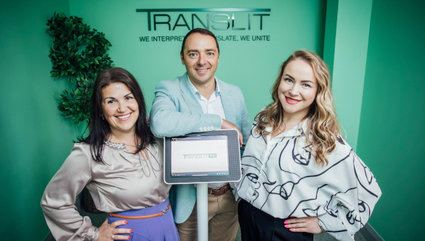 Tatsiana Skrabatun, Alex Chernenko and Julija Tihonova, Translit