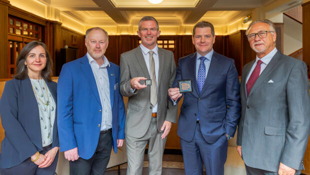 Pictured: Melissa Feddis and Kevin Burke, EI; Frank Smyth, Pilot Photonics; Minister for Enterprise, Tourism & Employment Peter Burke; Willima Opperman, Pilot Photonics